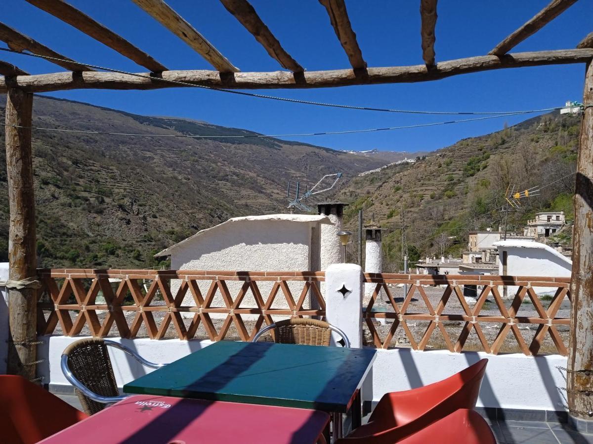 Casa Los Trillizos Pampaneira Exterior photo
